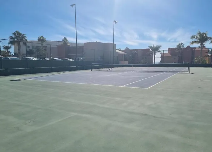 La Roca 8 Min Walking Distance To The Villa *