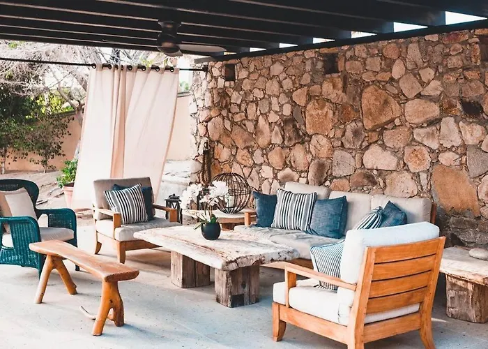 Villa La Roca 8 Min Walking Distance To The