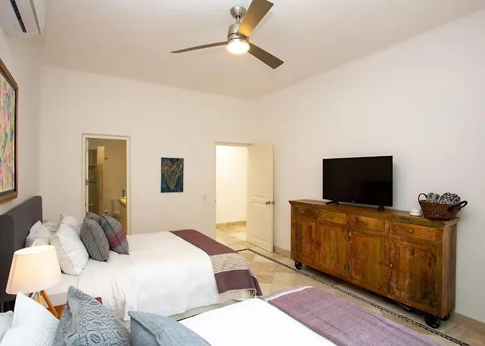La Roca 8 Min Walking Distance To The Villa *