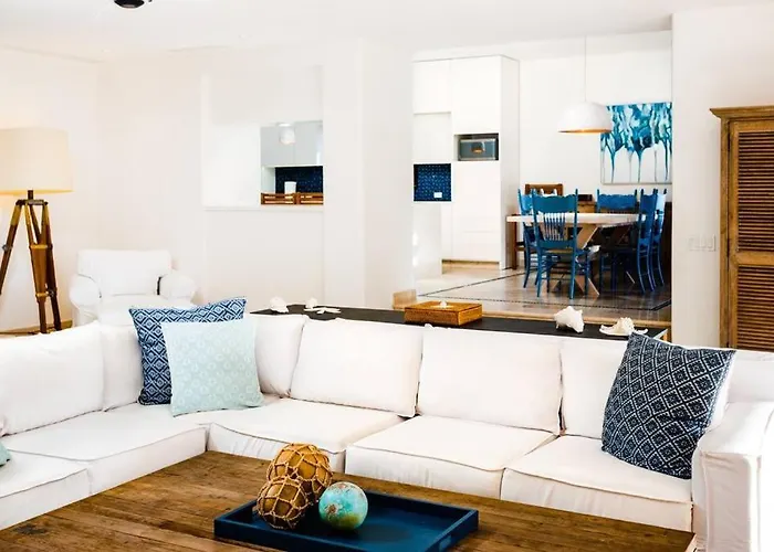 Villa La Roca 8 Min Walking Distance To The